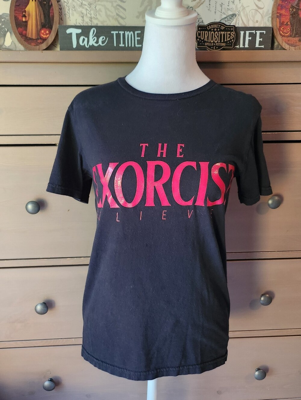 Universal Studios Halloween Horror Night  'The Exorcist' Graphic Tee Size XS